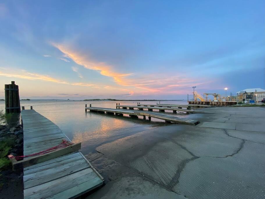 Pet Friendly Tranquil Cottage With Fire-Pit And Seasonal Hot Tub Sept-March Minutes To Beaches 더핀 아일랜드 외부 사진